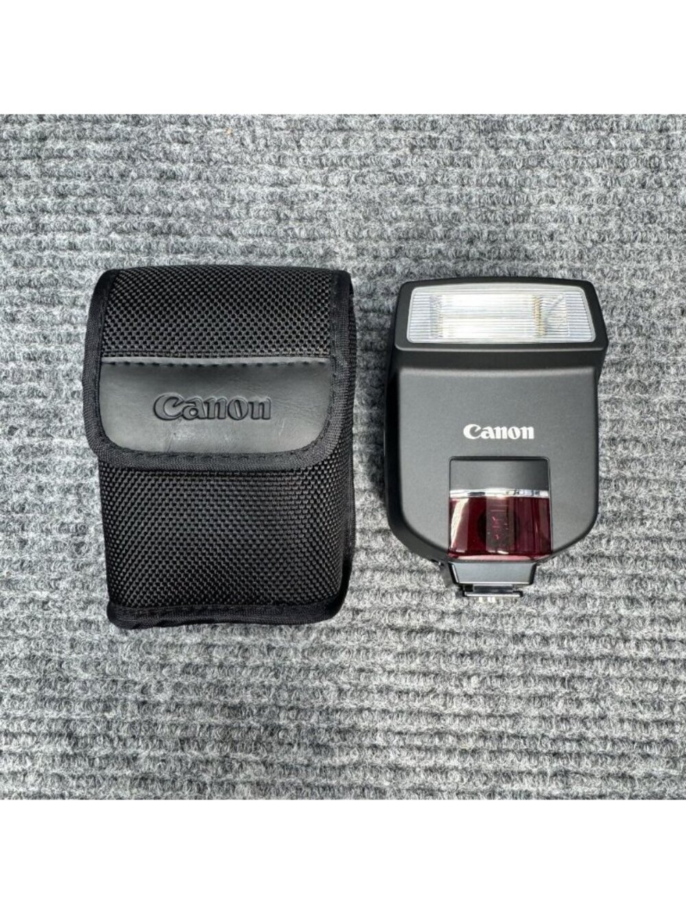Canon Speedlite 220EX Shoe Mount External Flash w/ Soft Case Untested